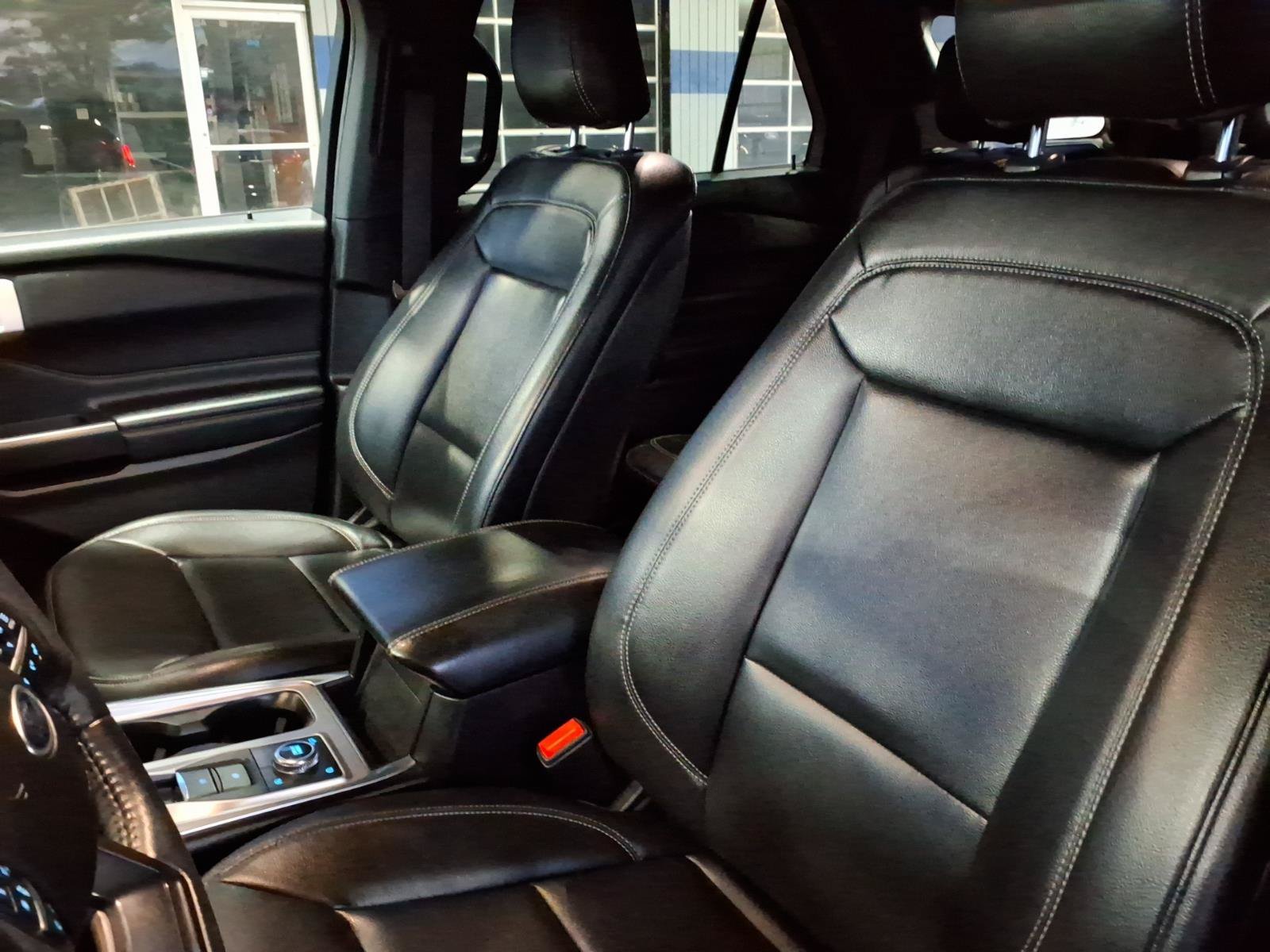 Used 2020 Ford Explorer XLT w/ Equipment Group 202A AWD/4WD image 12