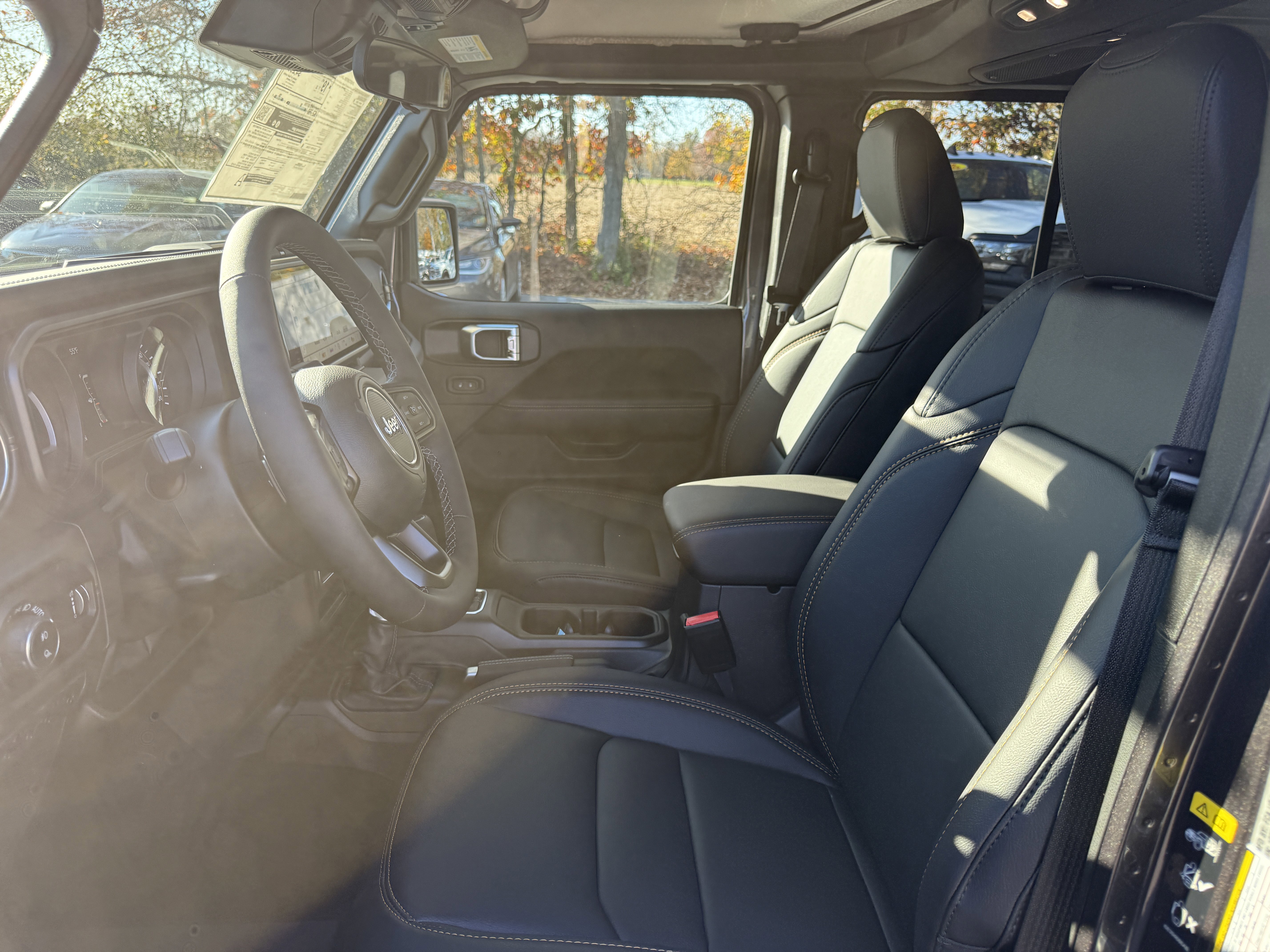 New 2025 Jeep Gladiator Sport image 15