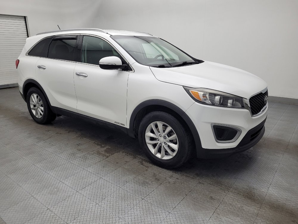 Used 2016 Kia Sorento LX image 11