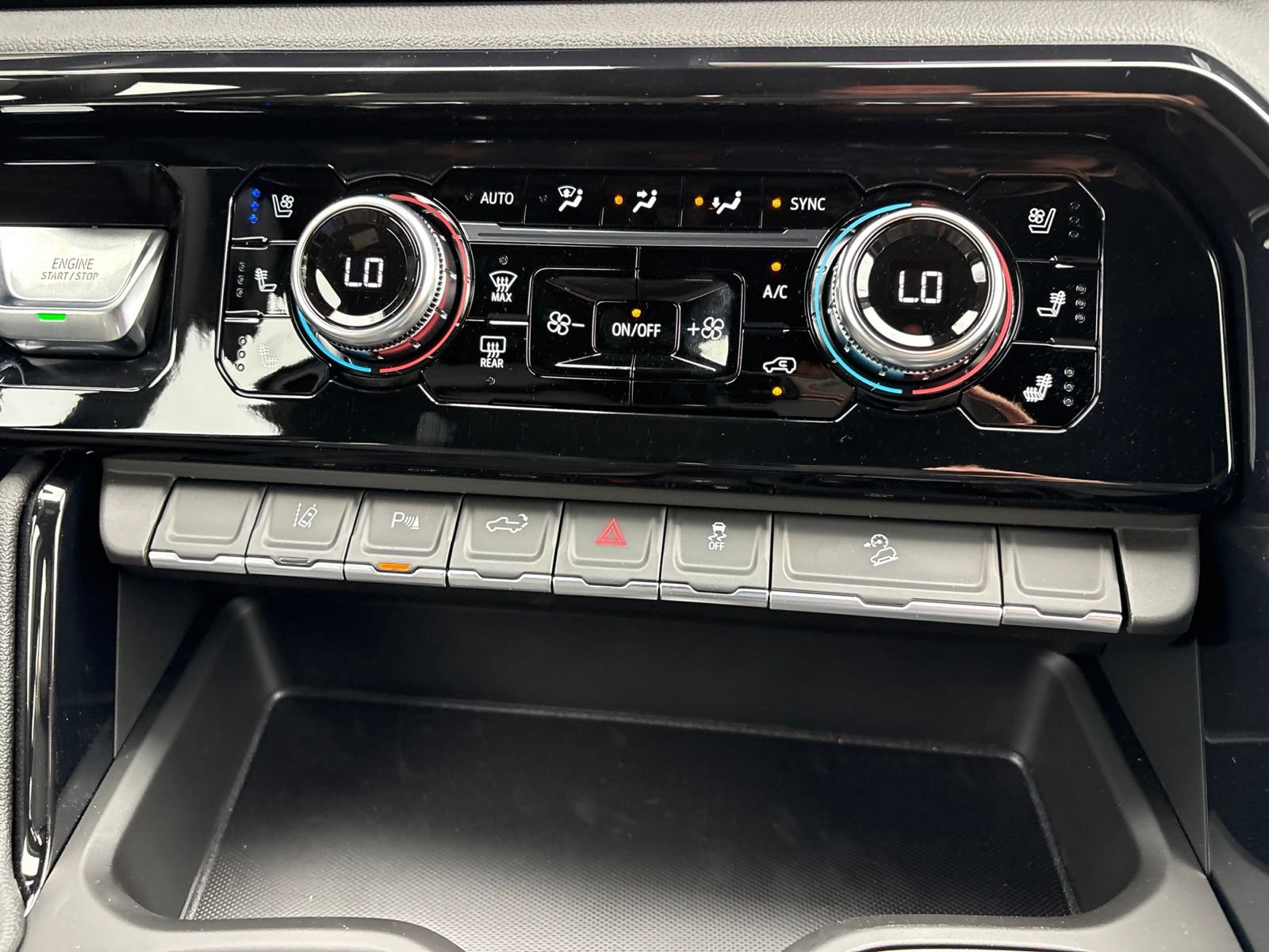 New 2026 GMC Sierra 2500 AT4 w/ AT4 Premium Plus Package AWD/4WD image 27