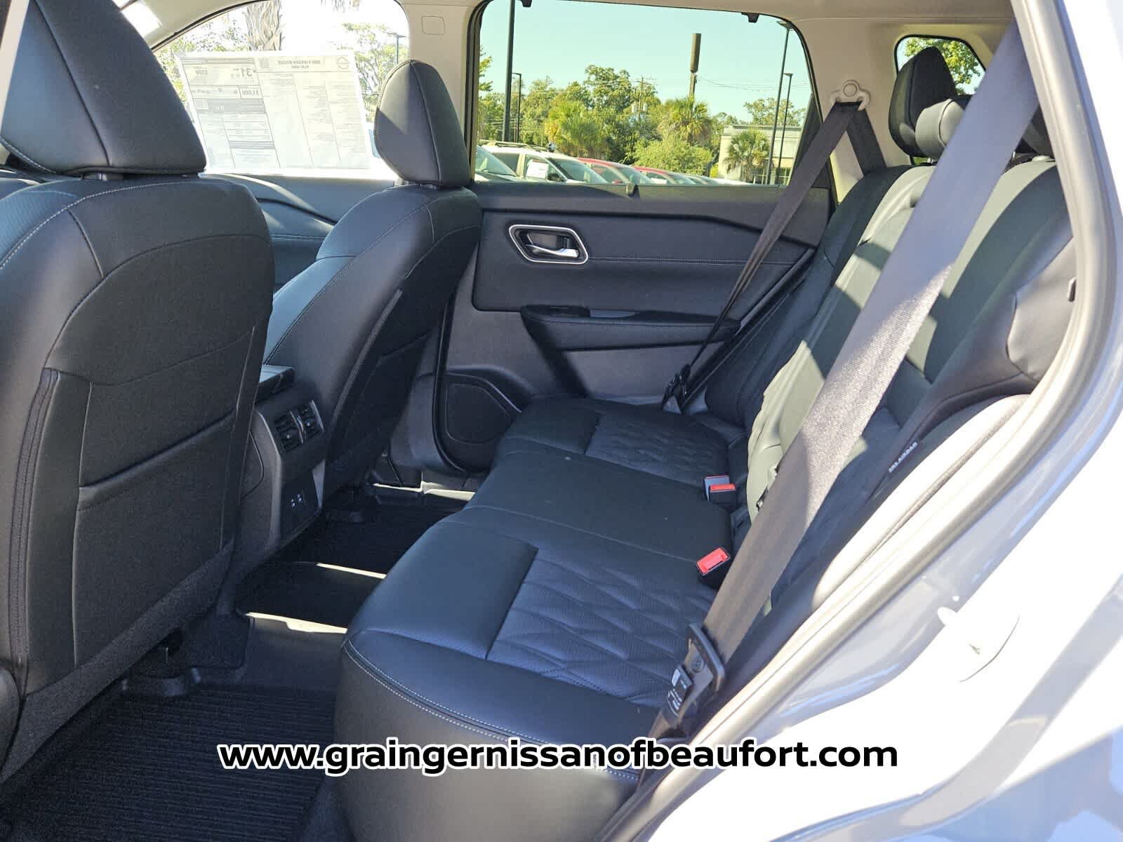 New 2026 Nissan Rogue Platinum AWD/4WD image 4