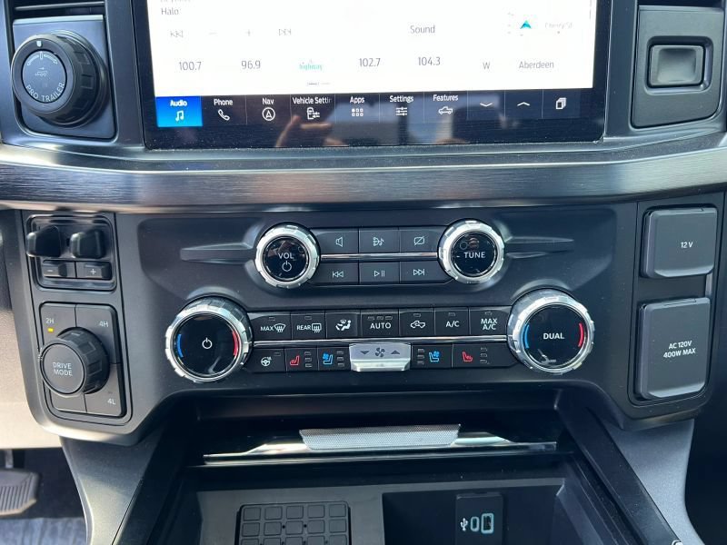 Used 2024 Ford F450 Lariat w/ Lariat Ultimate Package AWD/4WD image 28