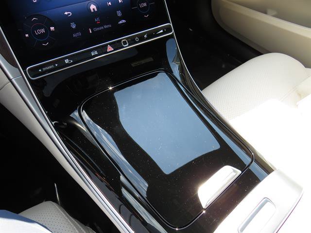 Certified 2025 Mercedes-Benz C 300 4MATIC Sedan image 17