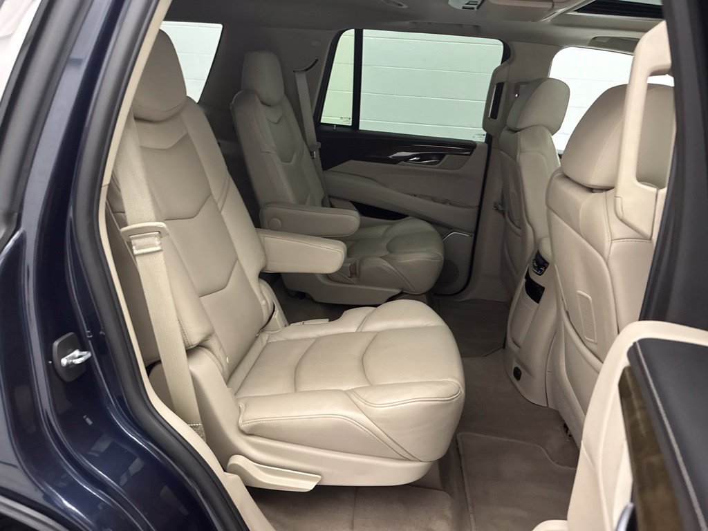 Used 2019 Cadillac Escalade Premium Luxury AWD/4WD image 61
