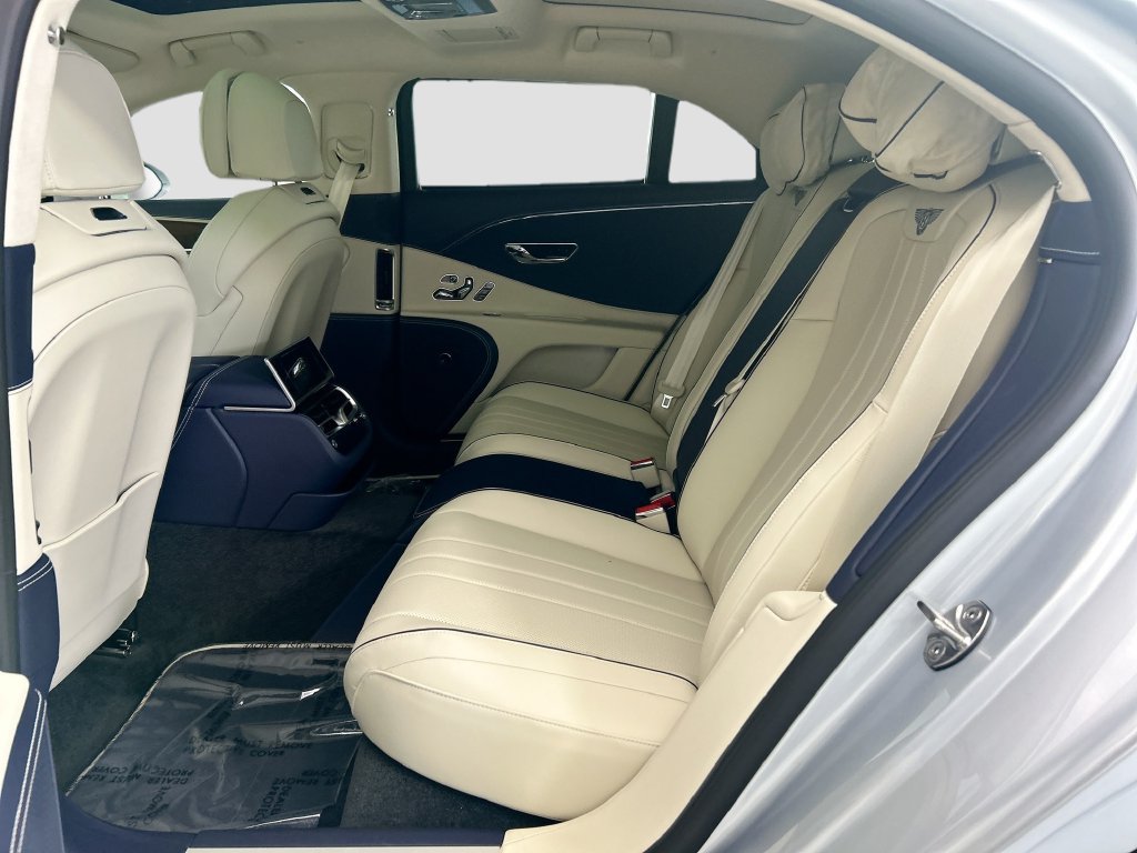 Used 2026 Bentley Flying Spur V8 AWD/4WD image 20