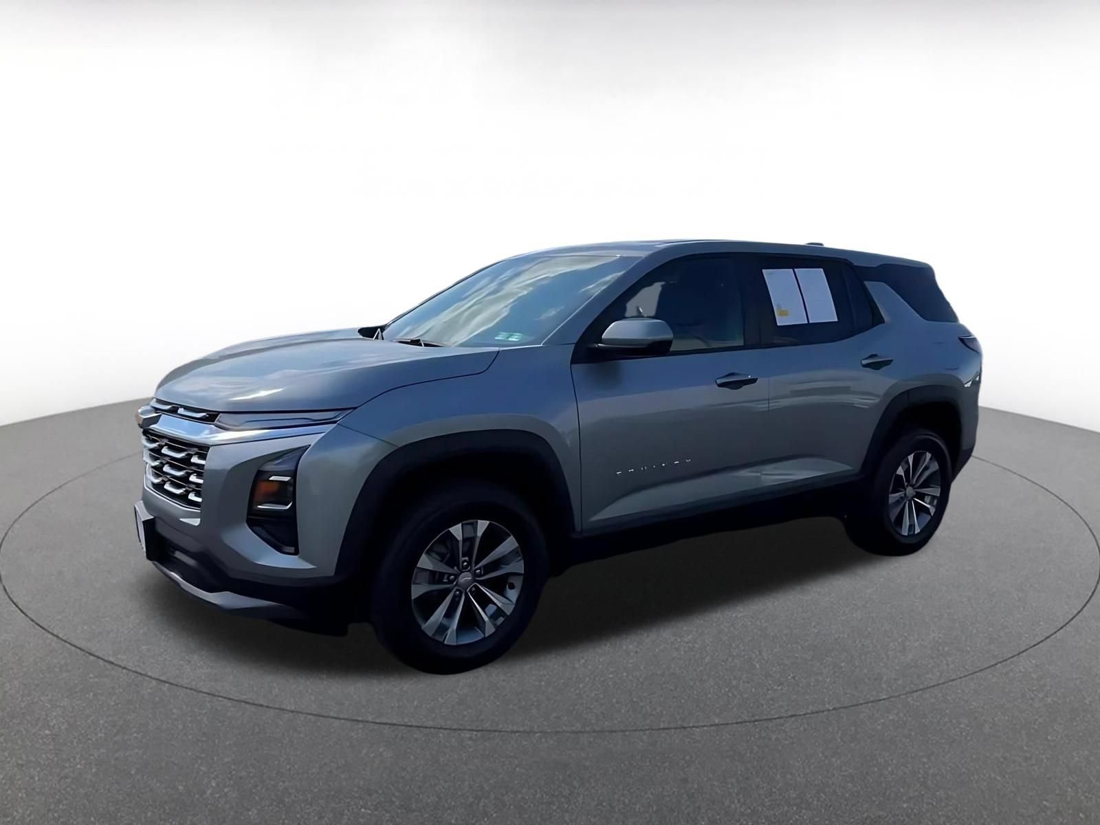 Used 2025 Chevrolet Equinox LT FWD image 7