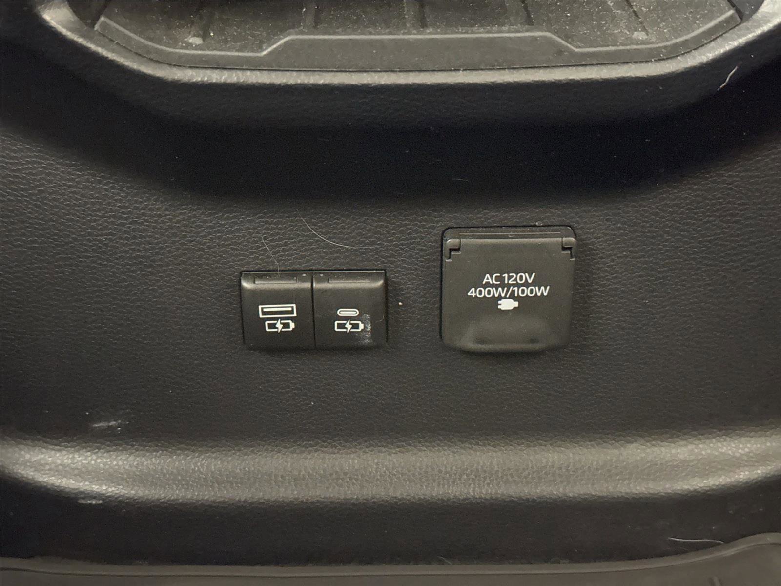 Used 2023 Toyota Tundra Limited AWD/4WD image 37