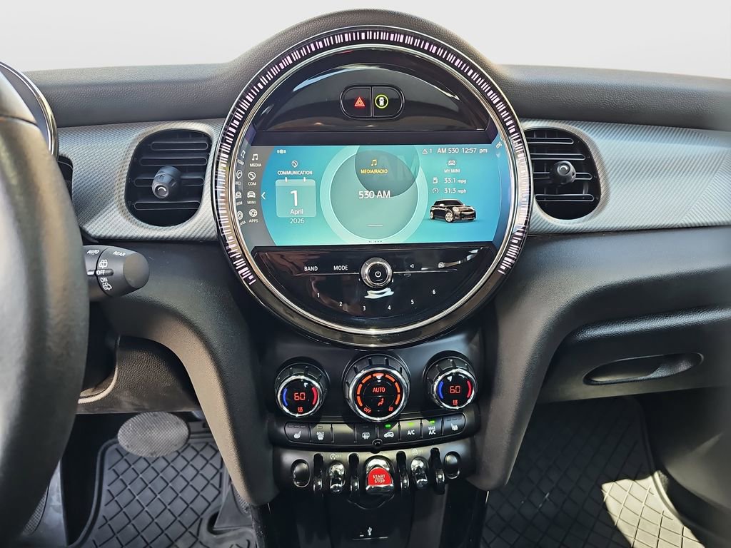 Used 2023 MINI Cooper 4-Door Hardtop image 14