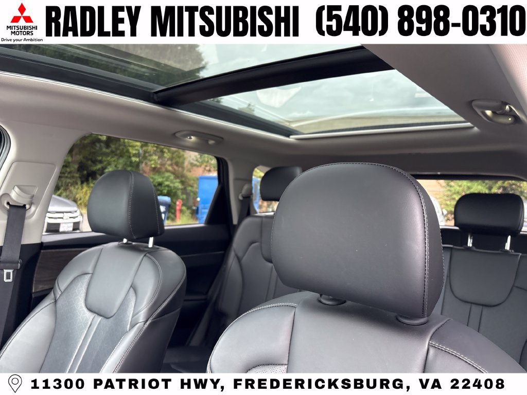Used 2023 Kia Sorento S w/ Panoramic Sunroof Package AWD/4WD image 2