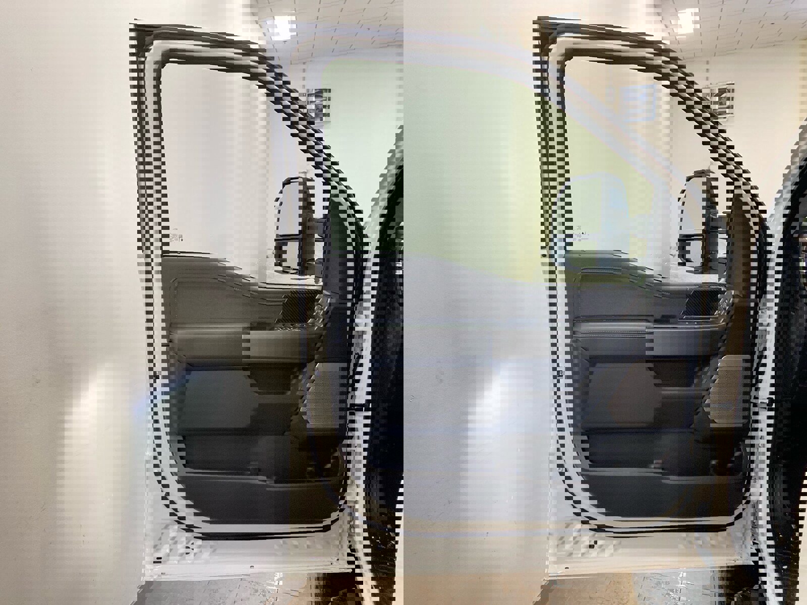 New 2026 Ford F250 Lariat w/ Black Appearance Package image 19