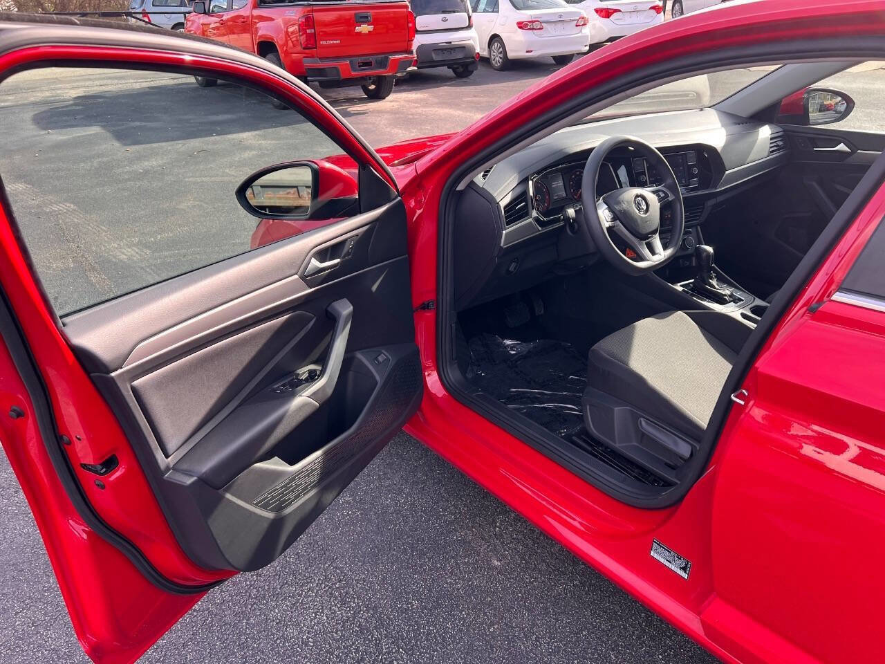 Used 2019 Volkswagen Jetta S w/ Driver Assistance Package image 11