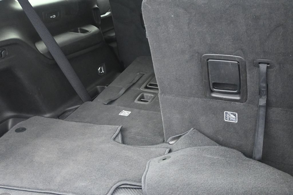Used 2023 Jeep Grand Cherokee L Limited RWD image 16