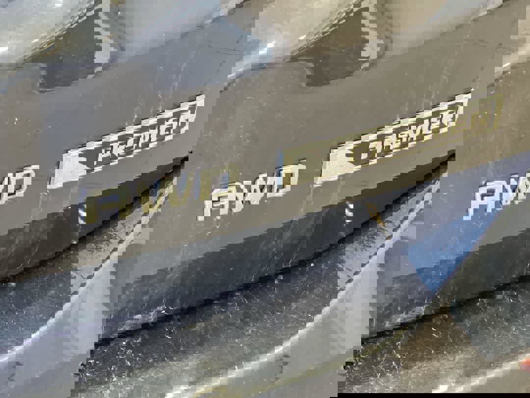 Used 2018 Chevrolet Equinox Premier image 12