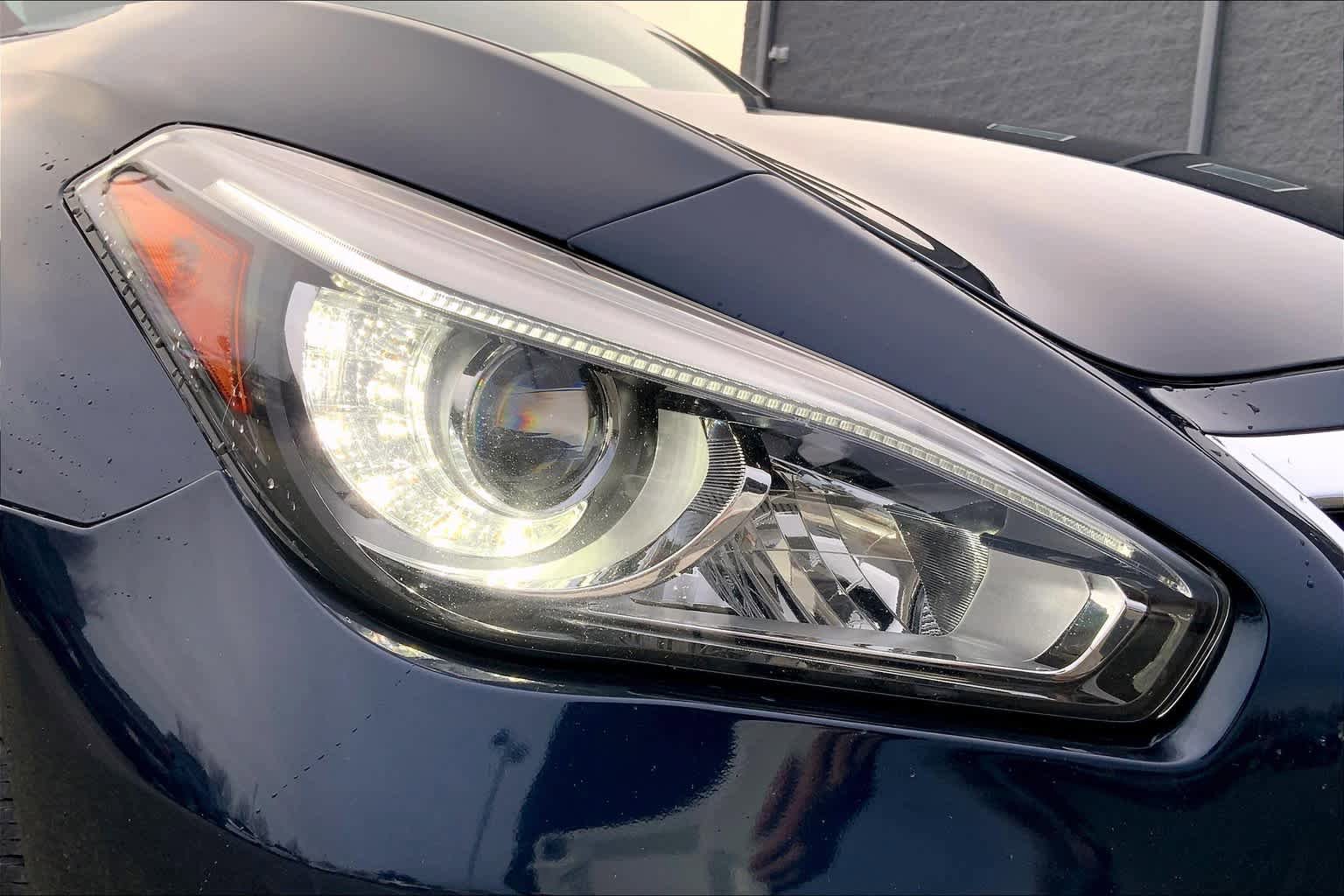 Used 2016 INFINITI Q70 3.7 AWD/4WD image 28
