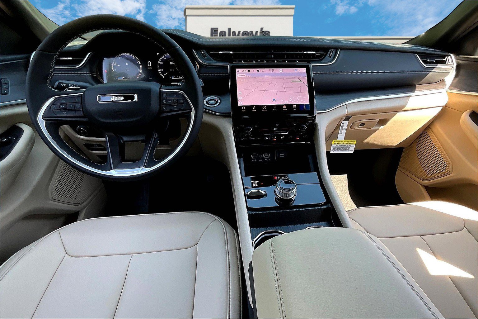 New 2025 Jeep Grand Cherokee Limited image 5