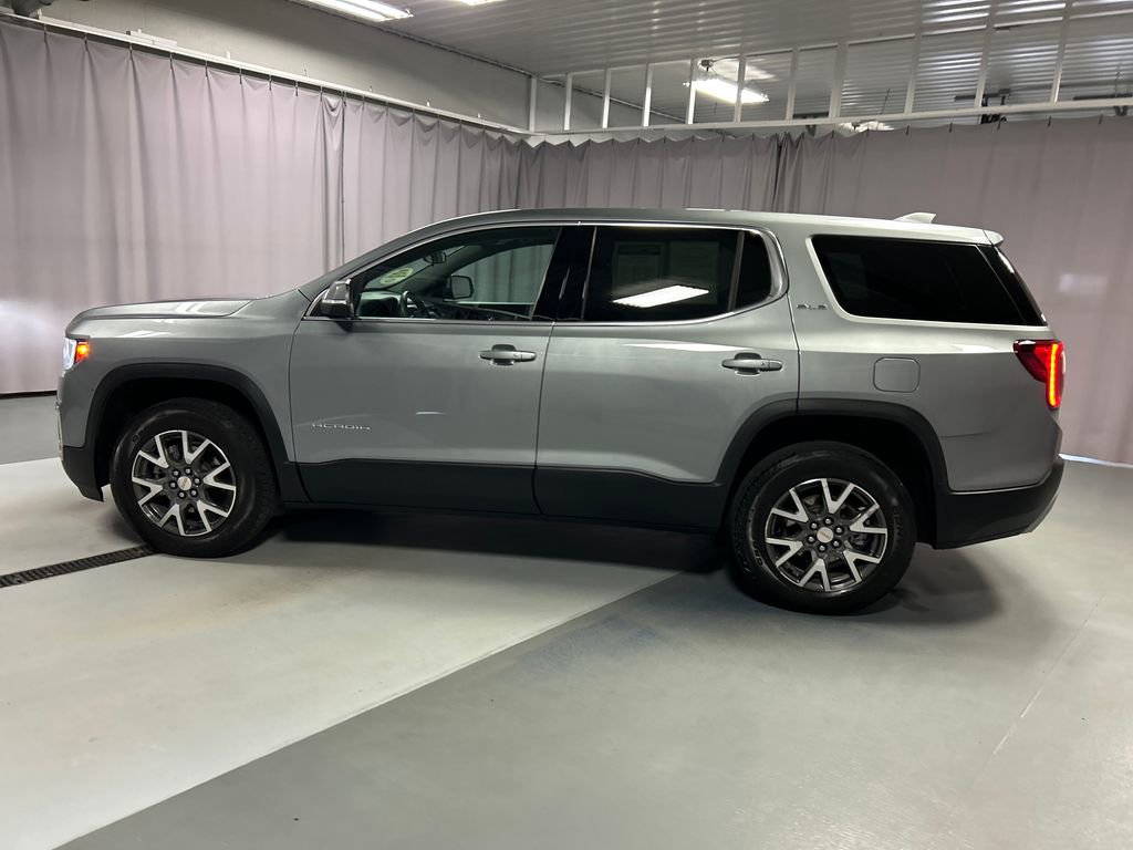 Used 2023 GMC Acadia SLE image 4