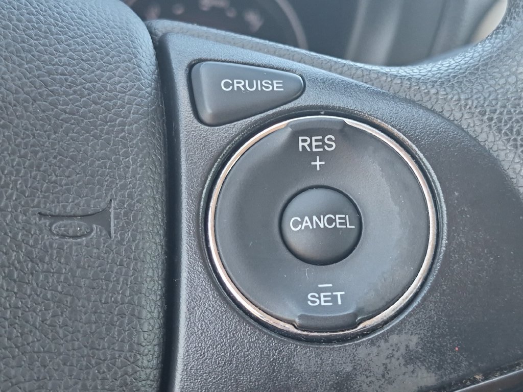 Used 2021 Honda HR-V LX image 17
