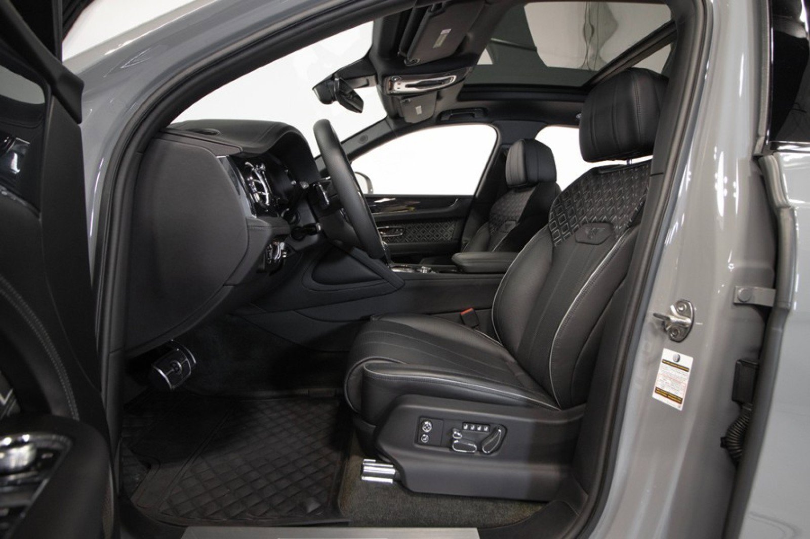 Used 2023 Bentley Bentayga Speed image 26