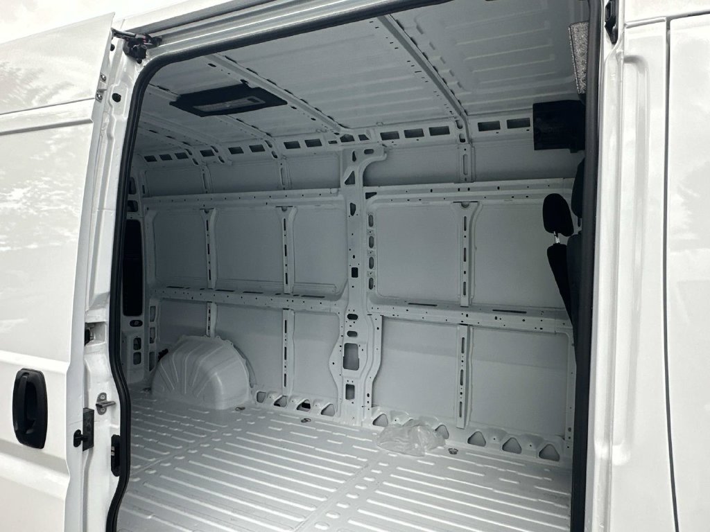New 2026 RAM ProMaster 2500 w/ Convenience Group FWD image 14