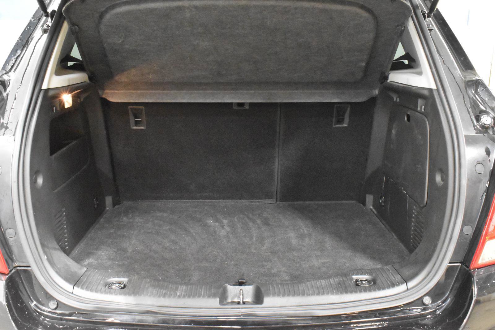 Used 2021 Chevrolet Trax LT w/ Redline Edition image 26