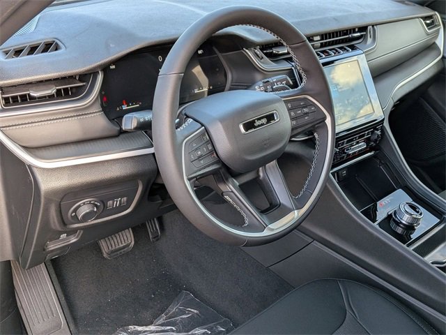 New 2025 Jeep Grand Cherokee Laredo X image 11