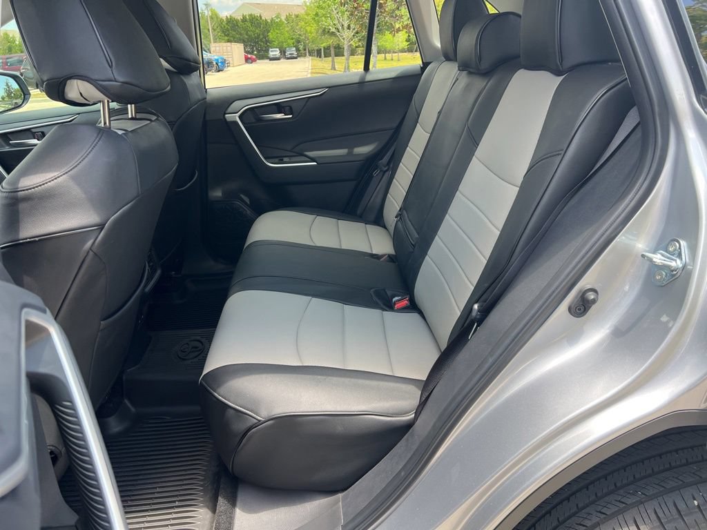 Used 2025 Toyota RAV4 XLE FWD image 50