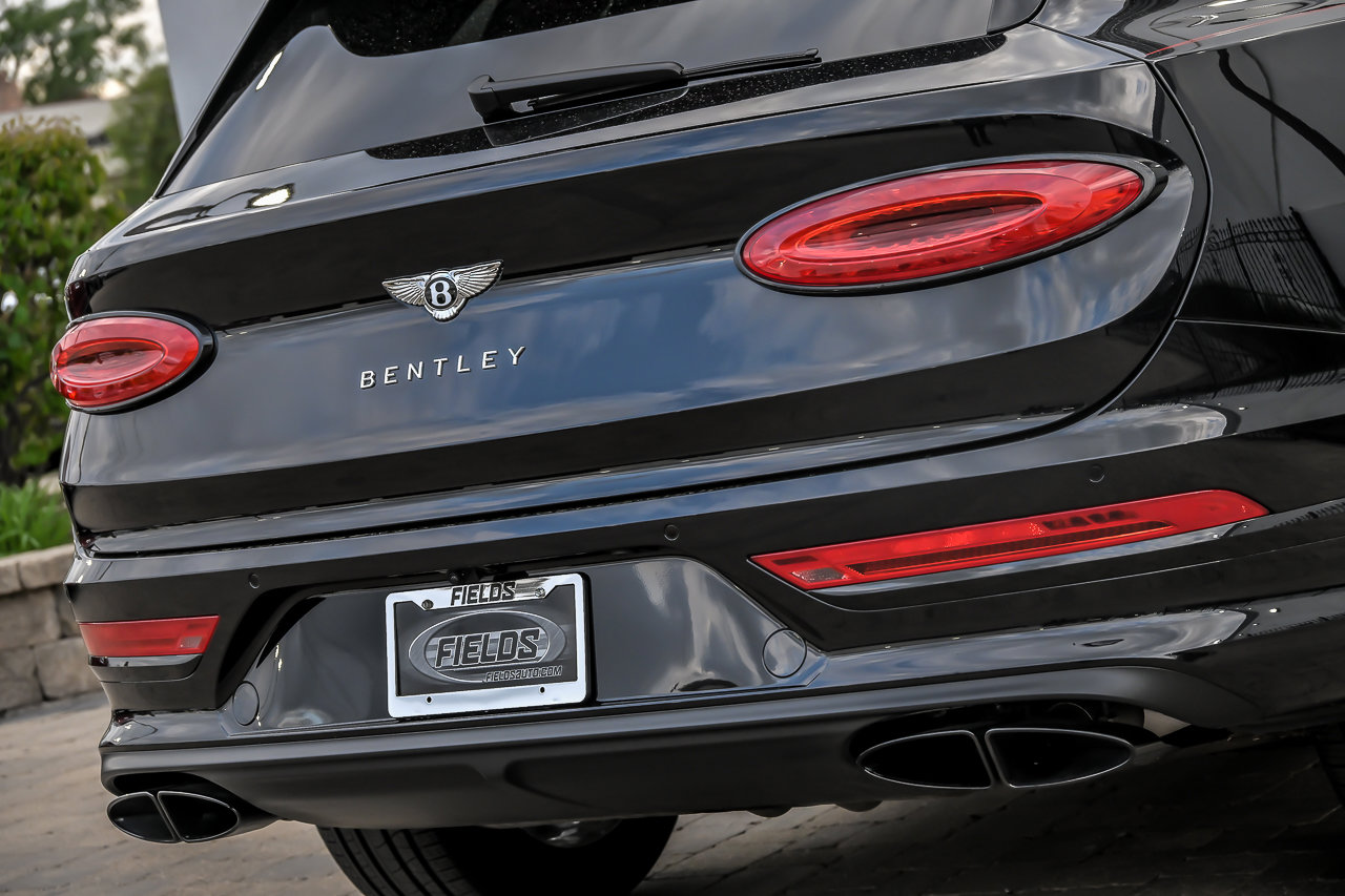 Used 2022 Bentley Bentayga AWD/4WD image 18