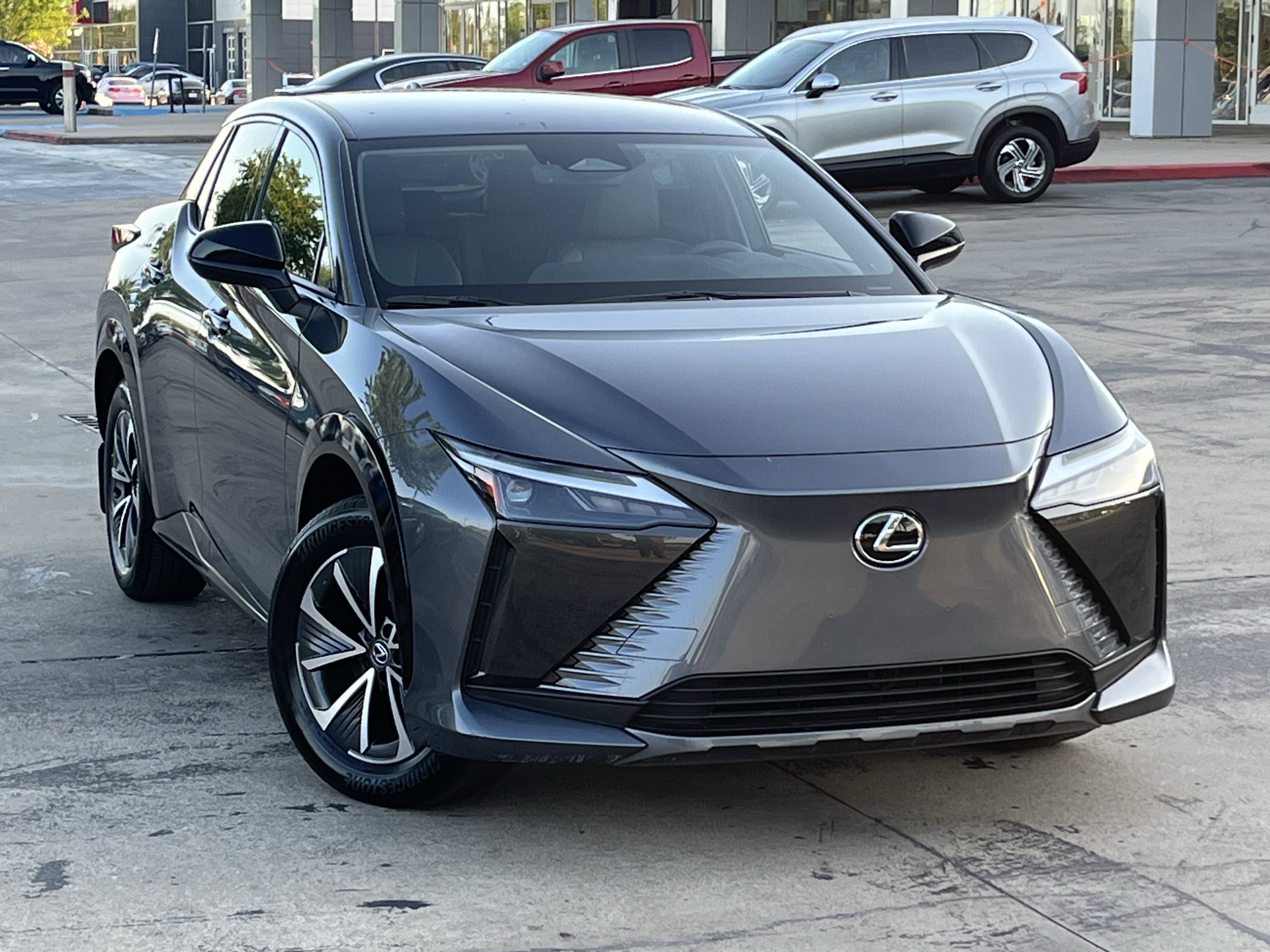Used 2025 Lexus RZ 300e image 3