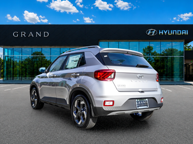 New 2026 Hyundai Venue SEL FWD image 4