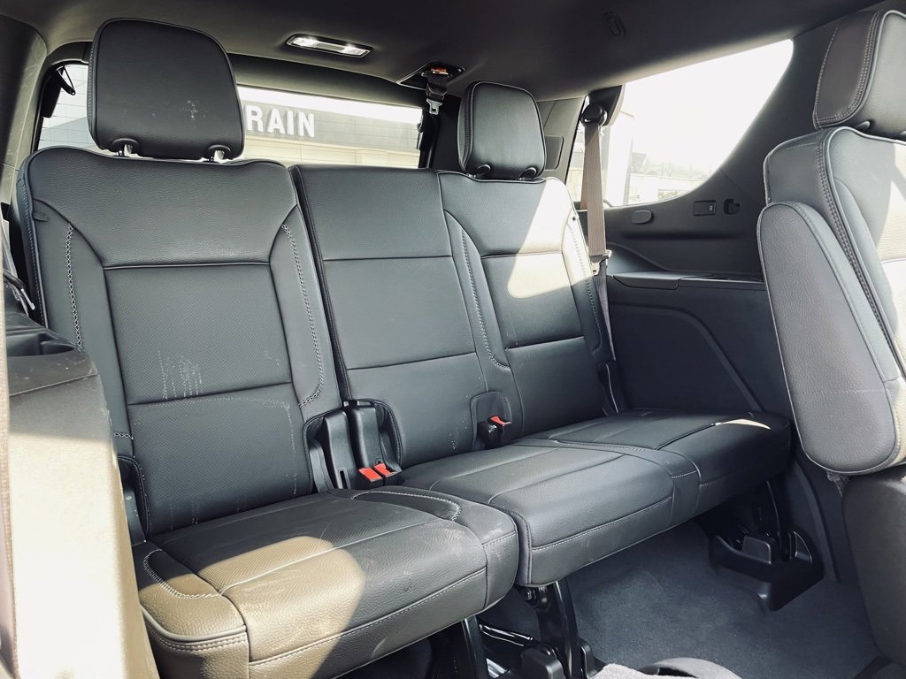 Used 2021 GMC Yukon Denali w/ Denali Premium Package image 30