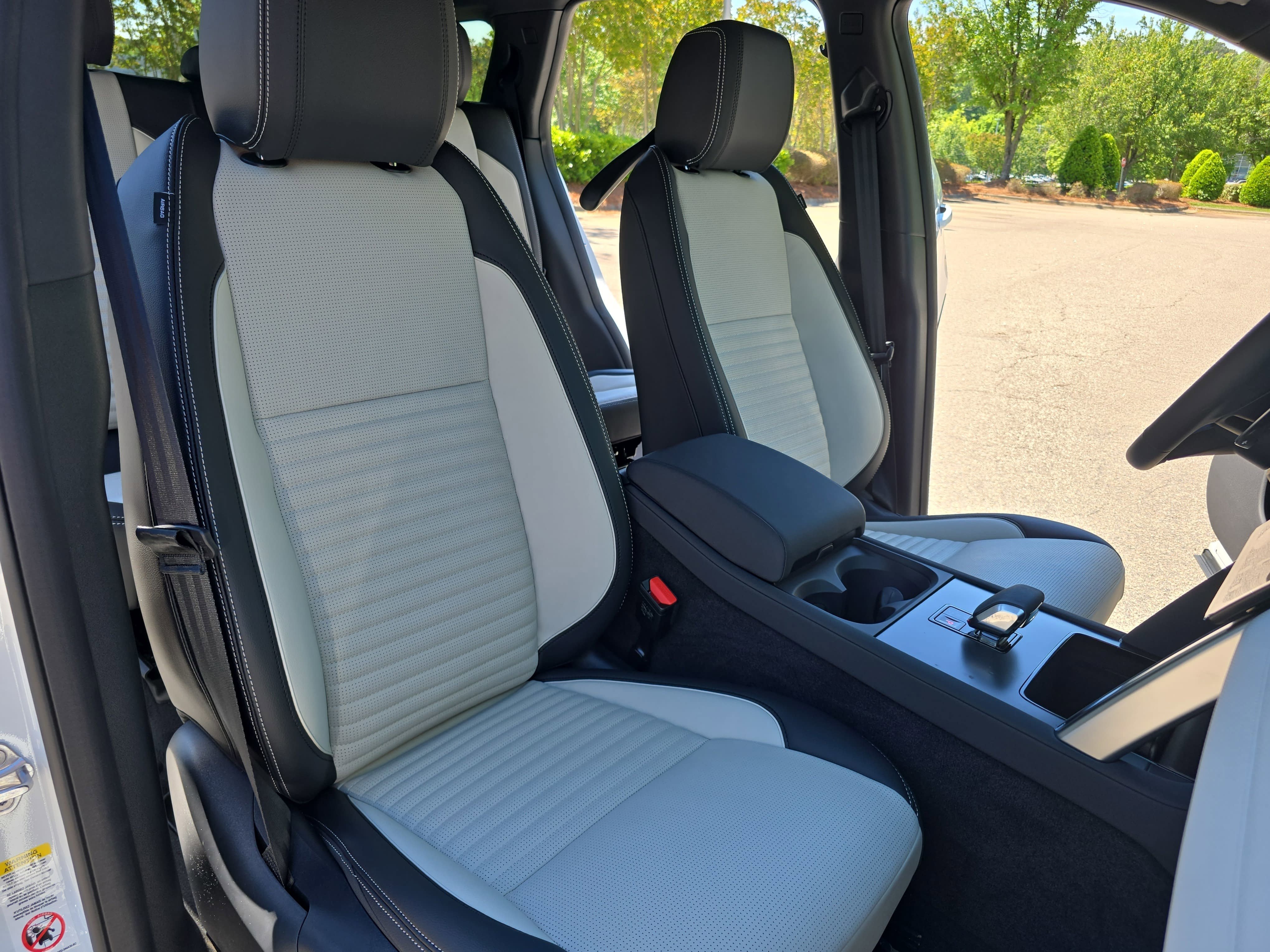 New 2026 Land Rover Discovery Sport Landmark AWD/4WD image 10