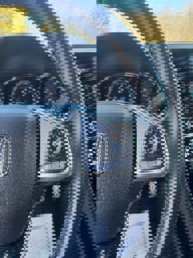 Used 2020 Honda Civic Touring image 10