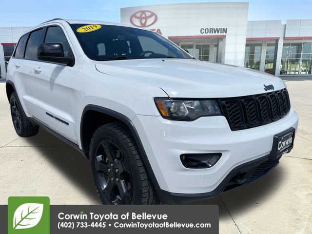 Used 2019 Jeep Grand Cherokee Laredo AWD/4WD image 1