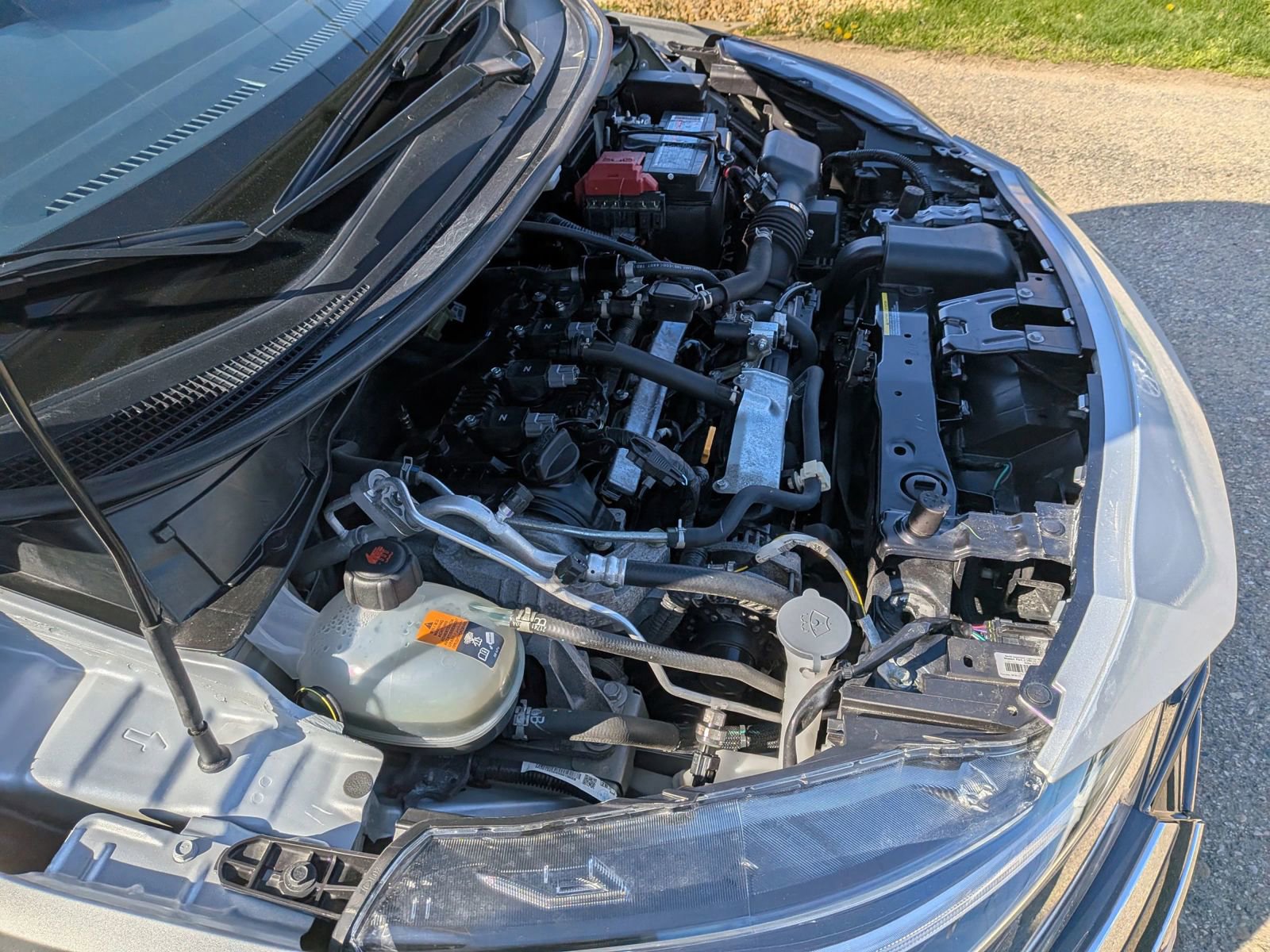 Used 2025 Nissan Versa S image 16