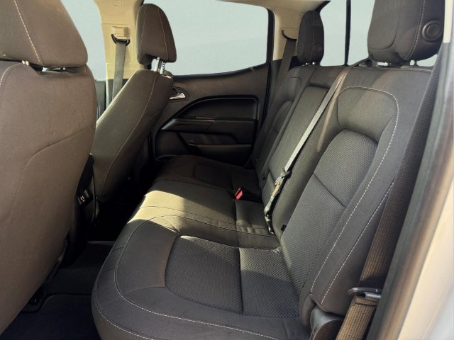 Used 2022 Chevrolet Colorado LT AWD/4WD image 11