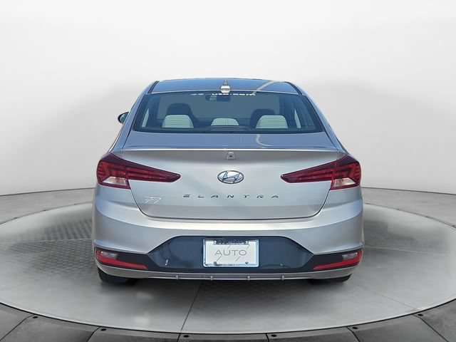 Used 2020 Hyundai Elantra SEL FWD image 4
