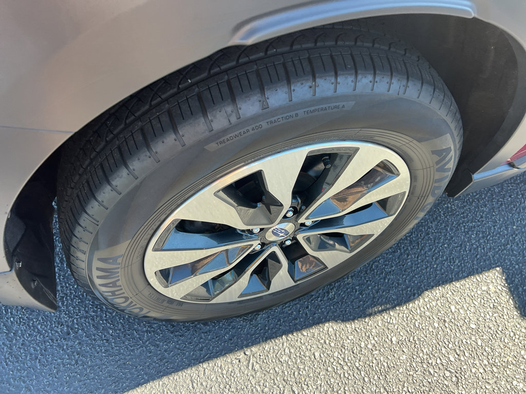 Used 2025 Subaru Outback Touring XT image 19