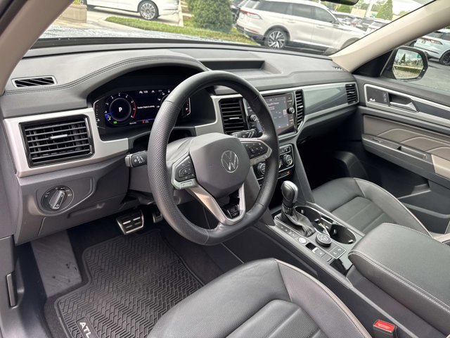 Used 2022 Volkswagen Atlas SEL Premium image 15