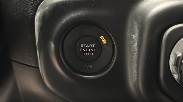 Used 2022 Jeep Wrangler Unlimited Sahara w/ Cold Weather Group AWD/4WD image 22