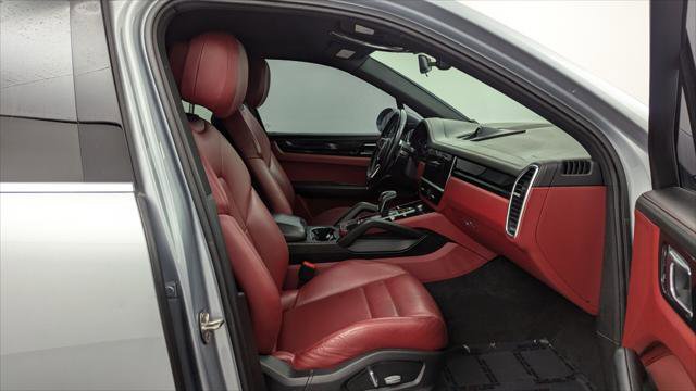 Used 2021 Porsche Cayenne image 22