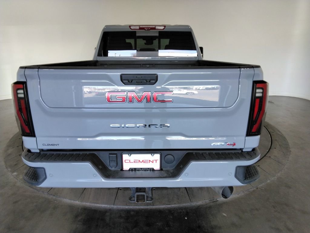 Used 2024 GMC Sierra 2500 AT4 w/ Technology Package image 7