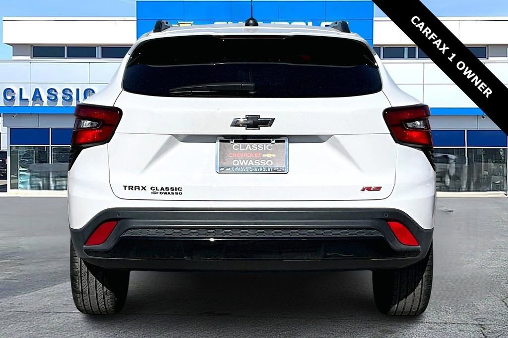 Used 2025 Chevrolet Trax RS w/ Driver Confidence Package image 6
