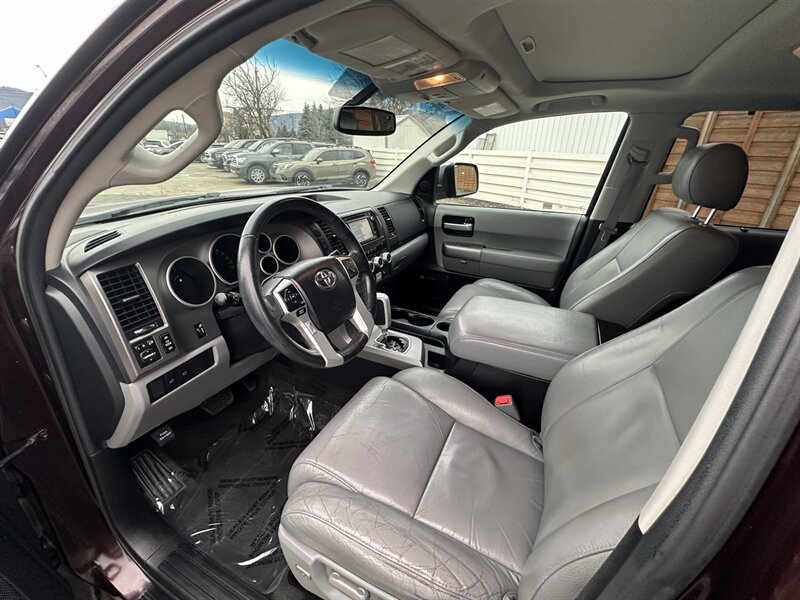 Used 2015 Toyota Sequoia Limited AWD/4WD image 7