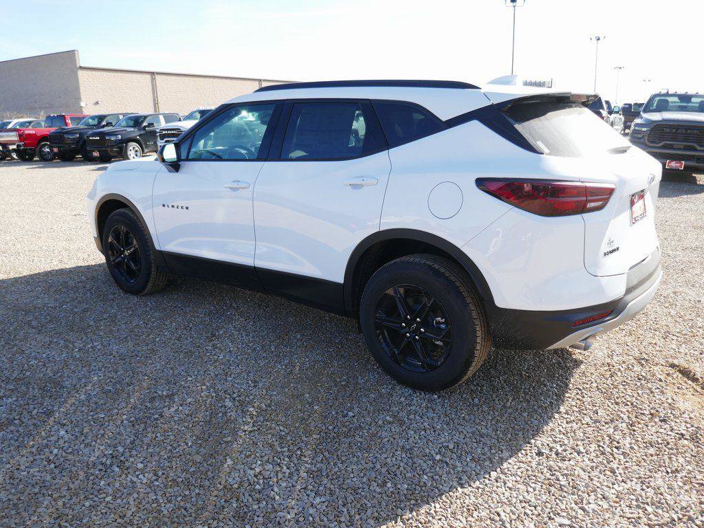 New 2026 Chevrolet Blazer LT w/ Midnight/Sport Edition image 6