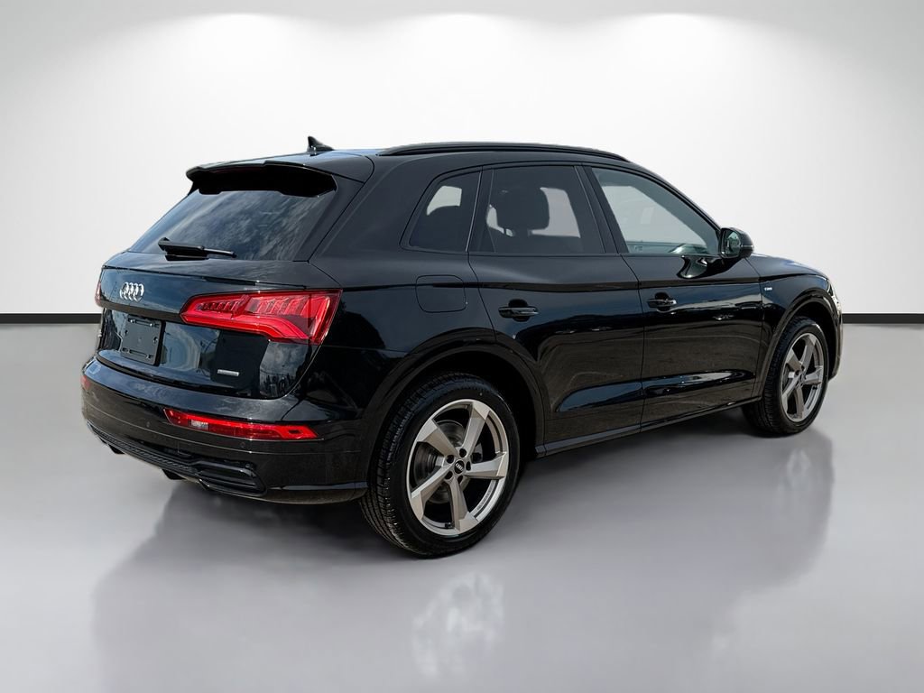 Used 2020 Audi Q5 2.0T Titanium Premium Plus w/ Premium Plus Package image 3