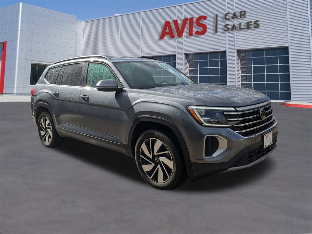 Used 2025 Volkswagen Atlas SE image 3