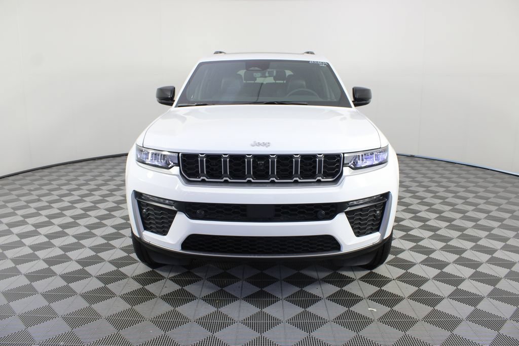 New 2026 Jeep Grand Cherokee L Limited w/ Luxury Tech Group II AWD/4WD image 32