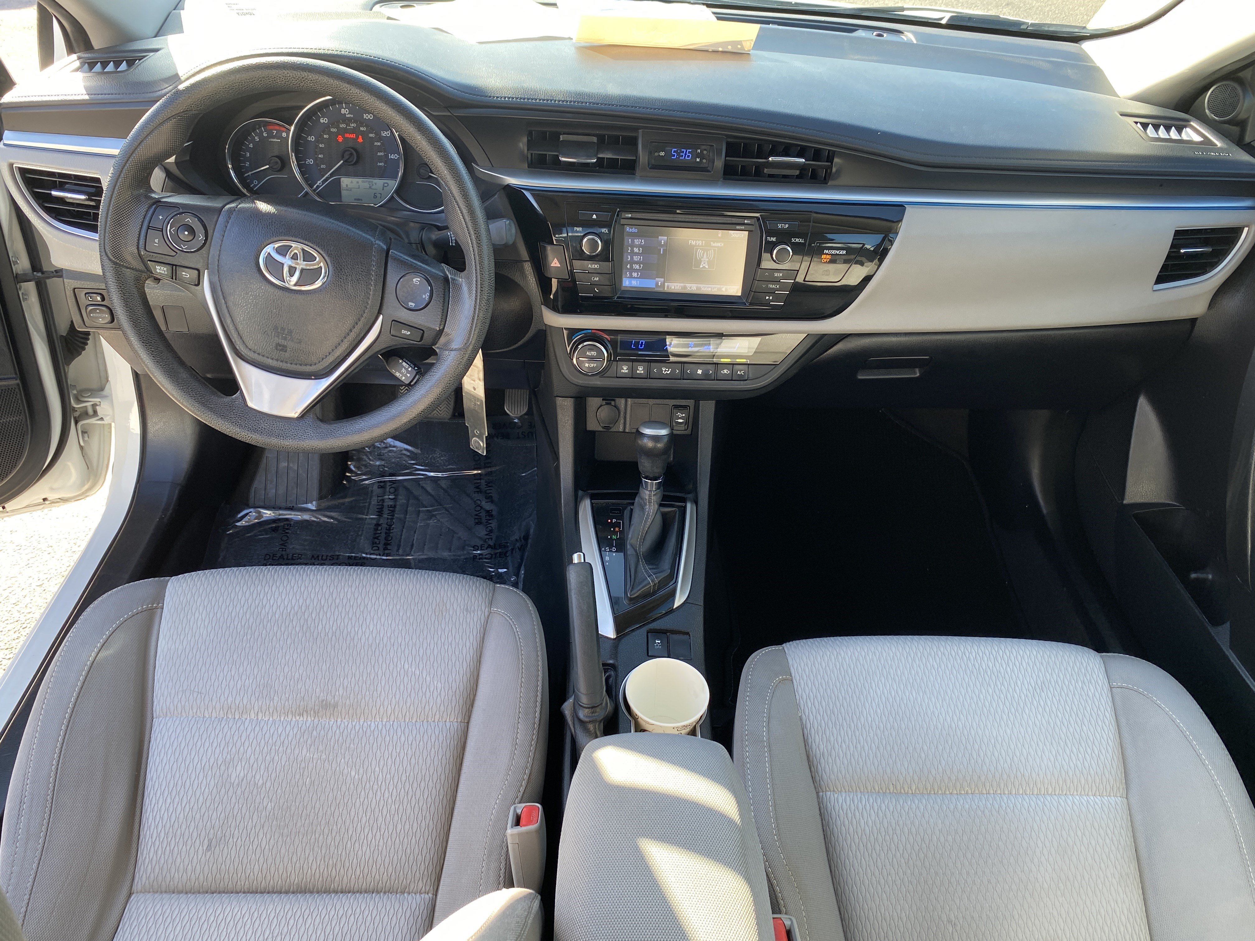 Used 2015 Toyota Corolla LE FWD image 16
