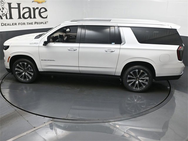 New 2025 Chevrolet Suburban High Country image 22