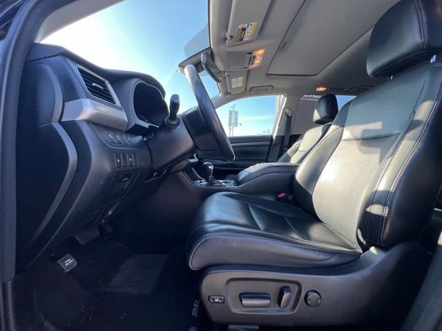 Used 2018 Toyota Highlander Limited image 14
